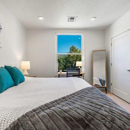 2Br Luxury Urban Escape Balcony & Fitness Center Apartment Salt Lake City Exterior photo